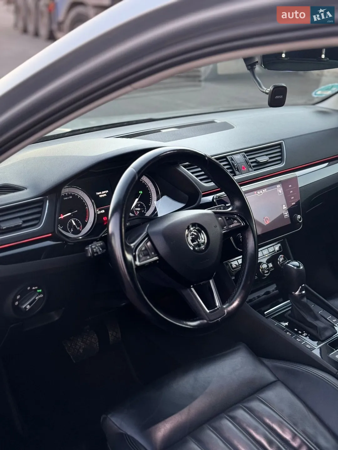 2019 Skoda Superb - мініатюра 61