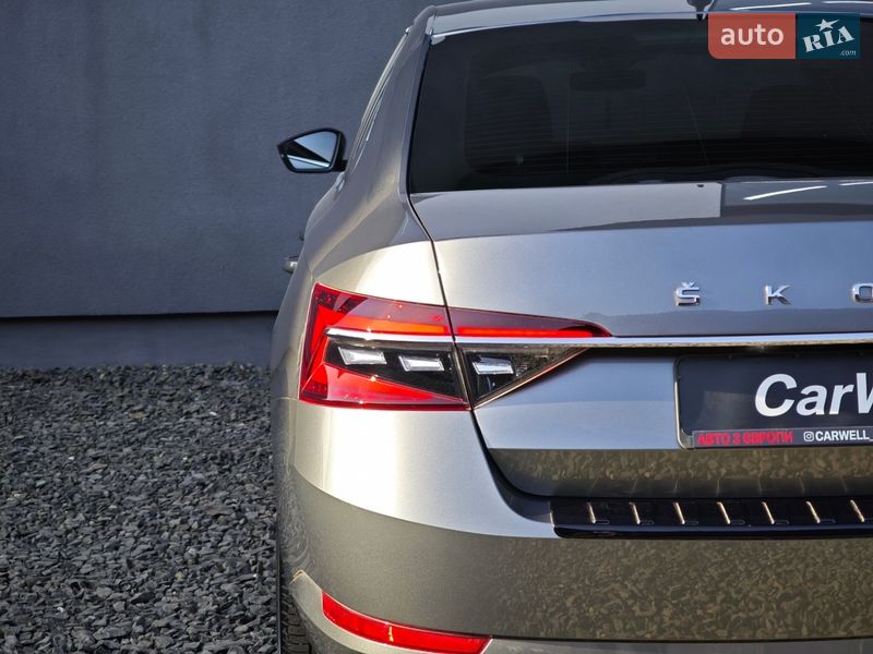 Лифтбек Skoda Superb 2022 в Луцке