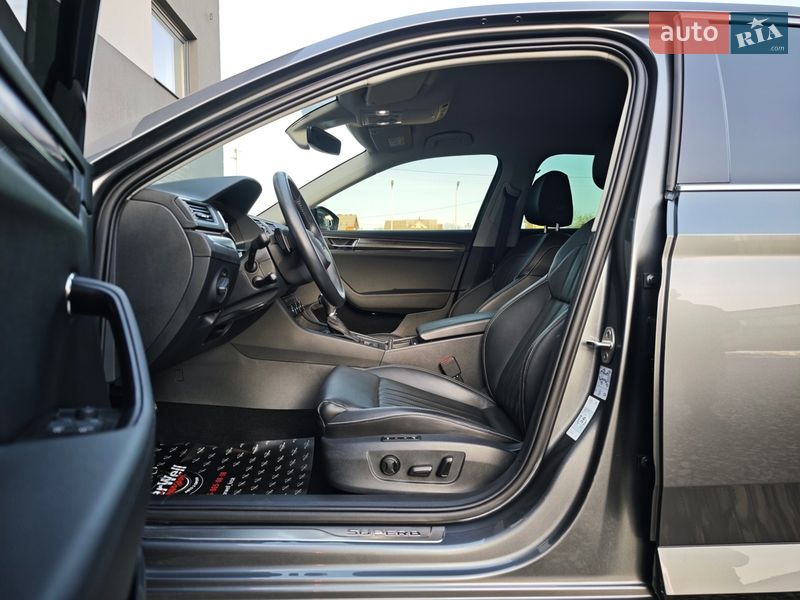 Лифтбек Skoda Superb 2022 в Луцке
