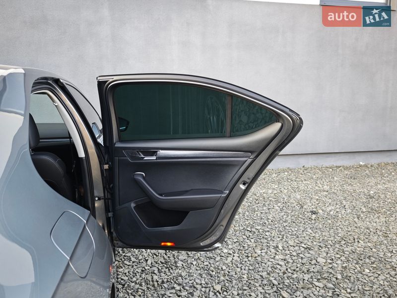 Лифтбек Skoda Superb 2022 в Луцке
