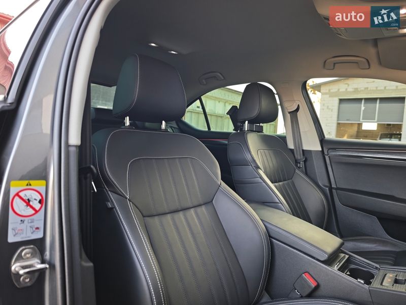 Лифтбек Skoda Superb 2022 в Луцке