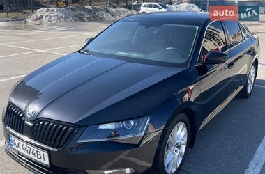 Лифтбек Skoda Superb 2017 в Киеве