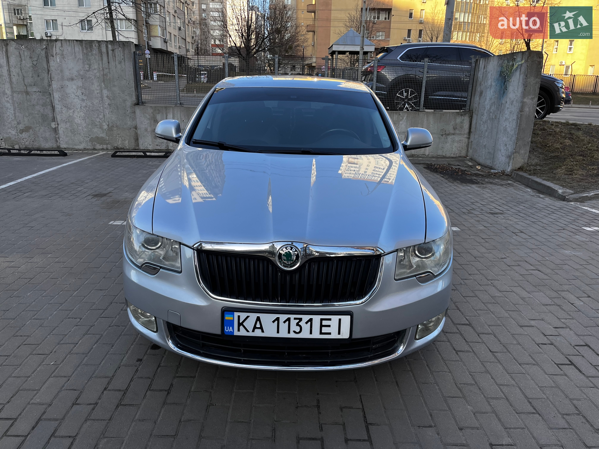 2011 Skoda Superb - мініатюра 2