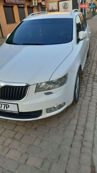 Универсал Skoda Superb 2010 в Самборе