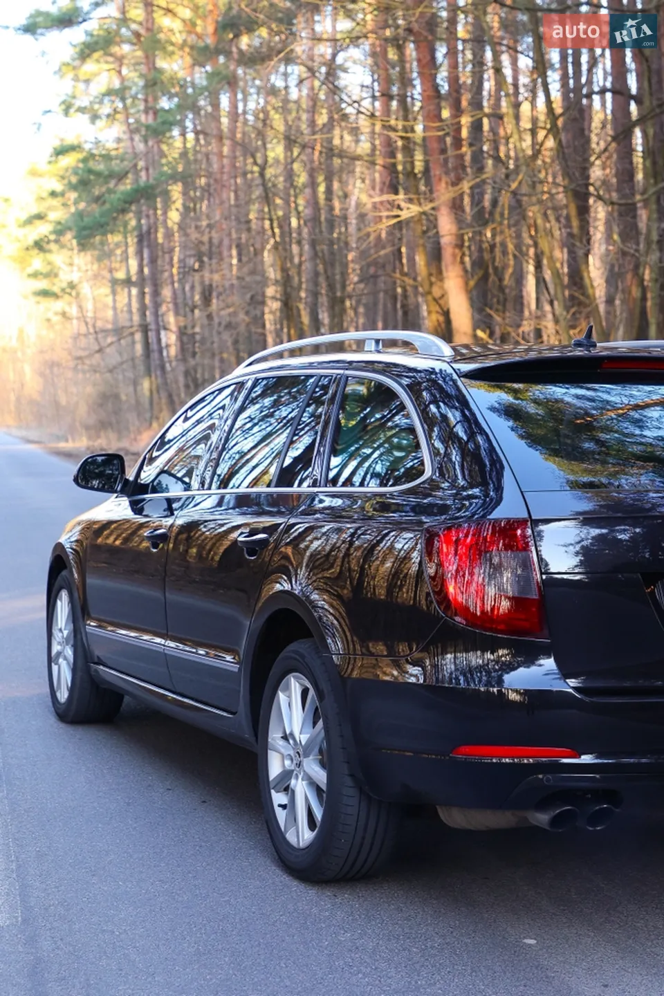2010 Skoda Superb - мініатюра 5