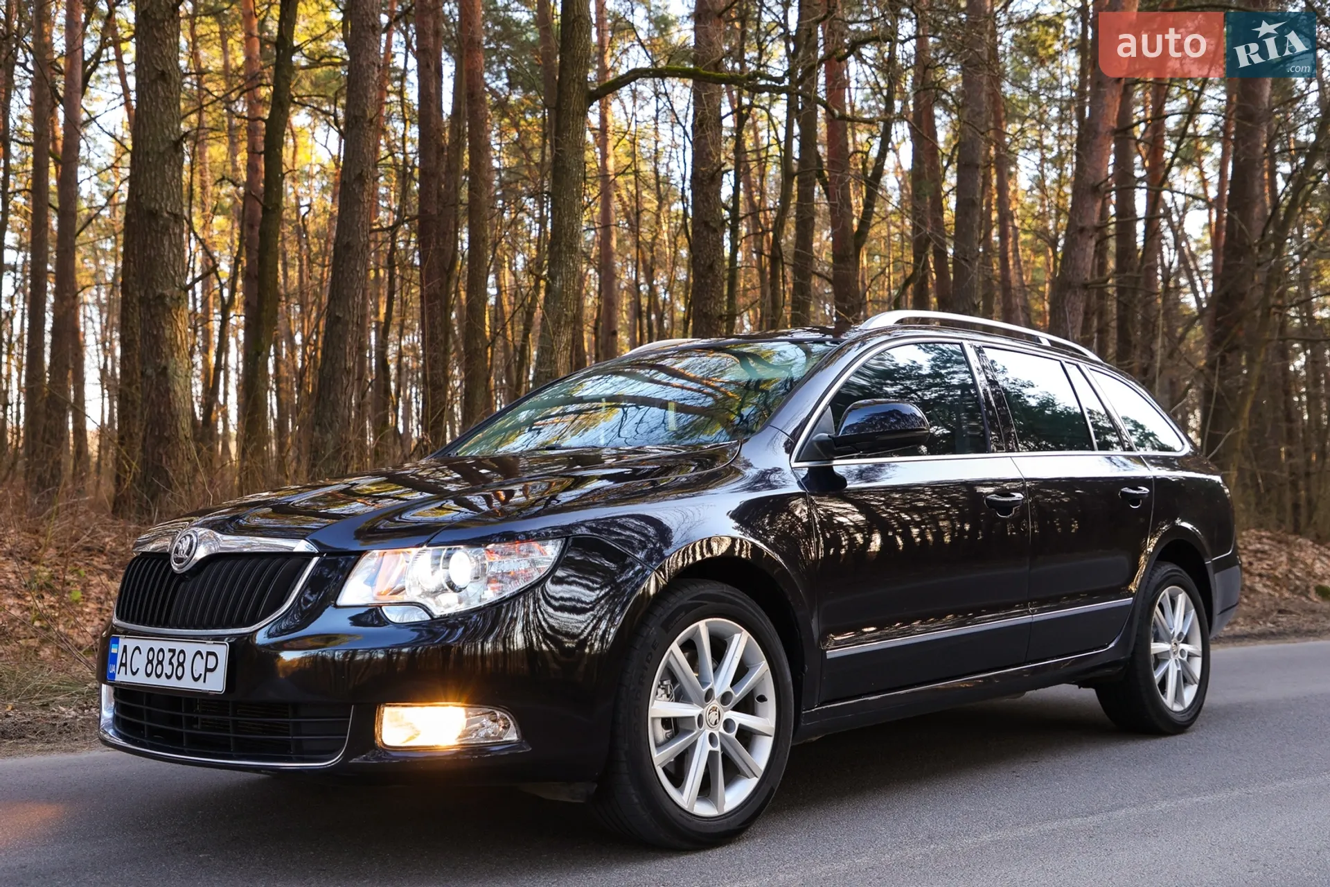 2010 Skoda Superb - мініатюра 4