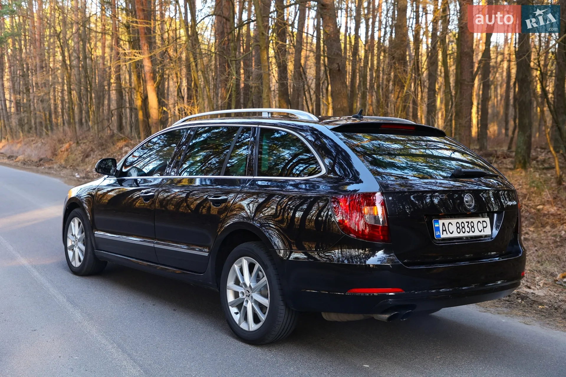 2010 Skoda Superb - мініатюра 6
