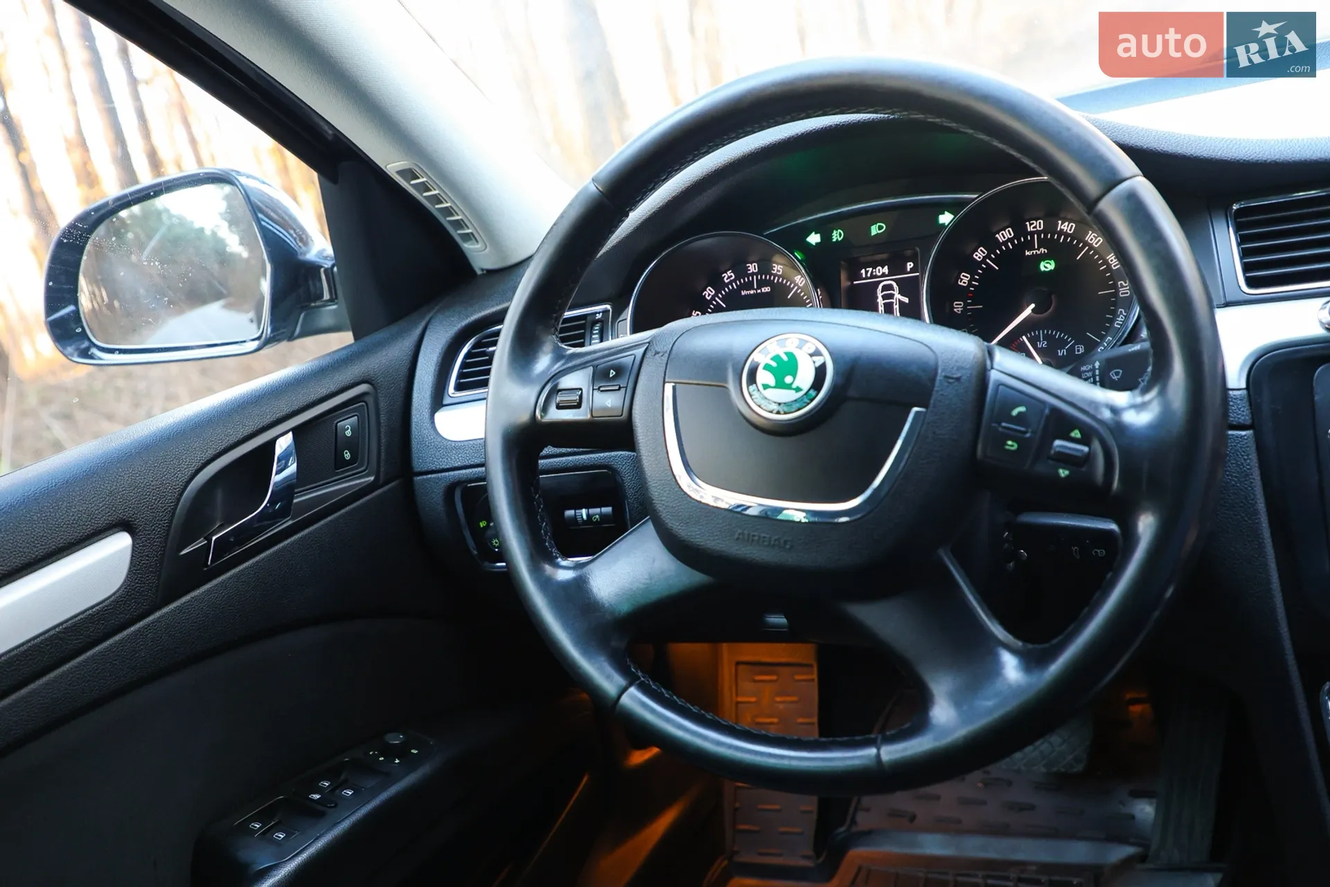 2010 Skoda Superb - мініатюра 16