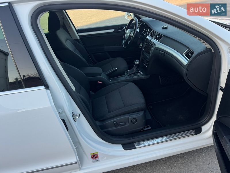 Универсал Skoda Superb 2011 в Белой Церкви