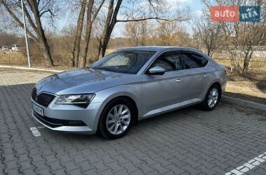 Лифтбек Skoda Superb 2017 в Хмельницком