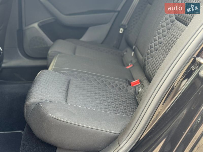 Лифтбек Skoda Superb 2023 в Мукачево