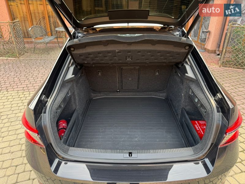 Лифтбек Skoda Superb 2023 в Мукачево