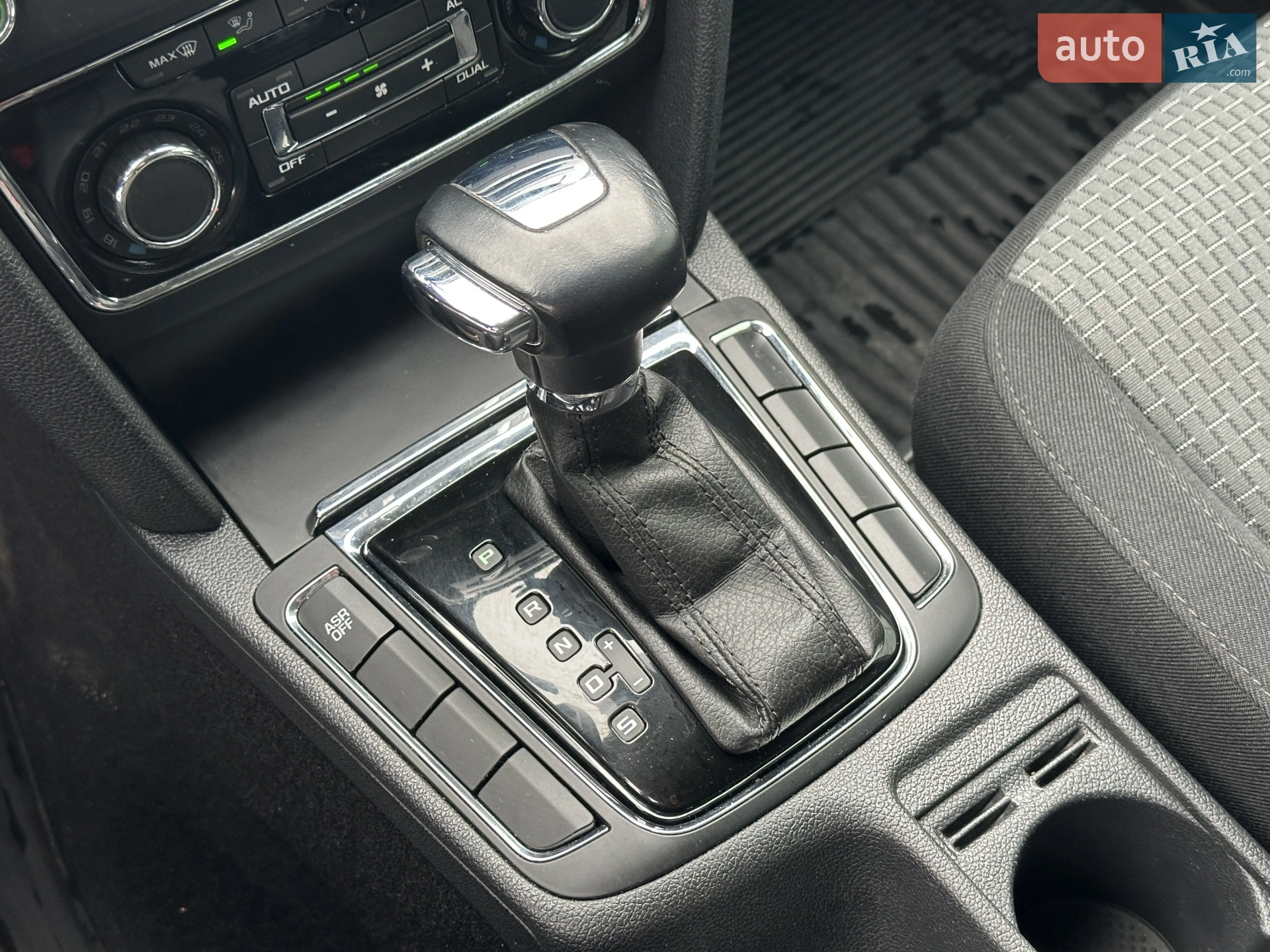 2012 Skoda Superb - мініатюра 22