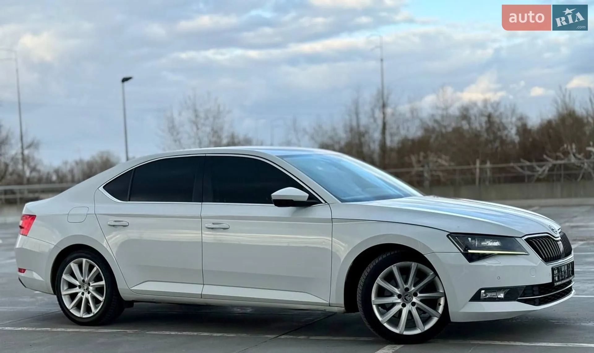 2015 Skoda Superb - мініатюра 2