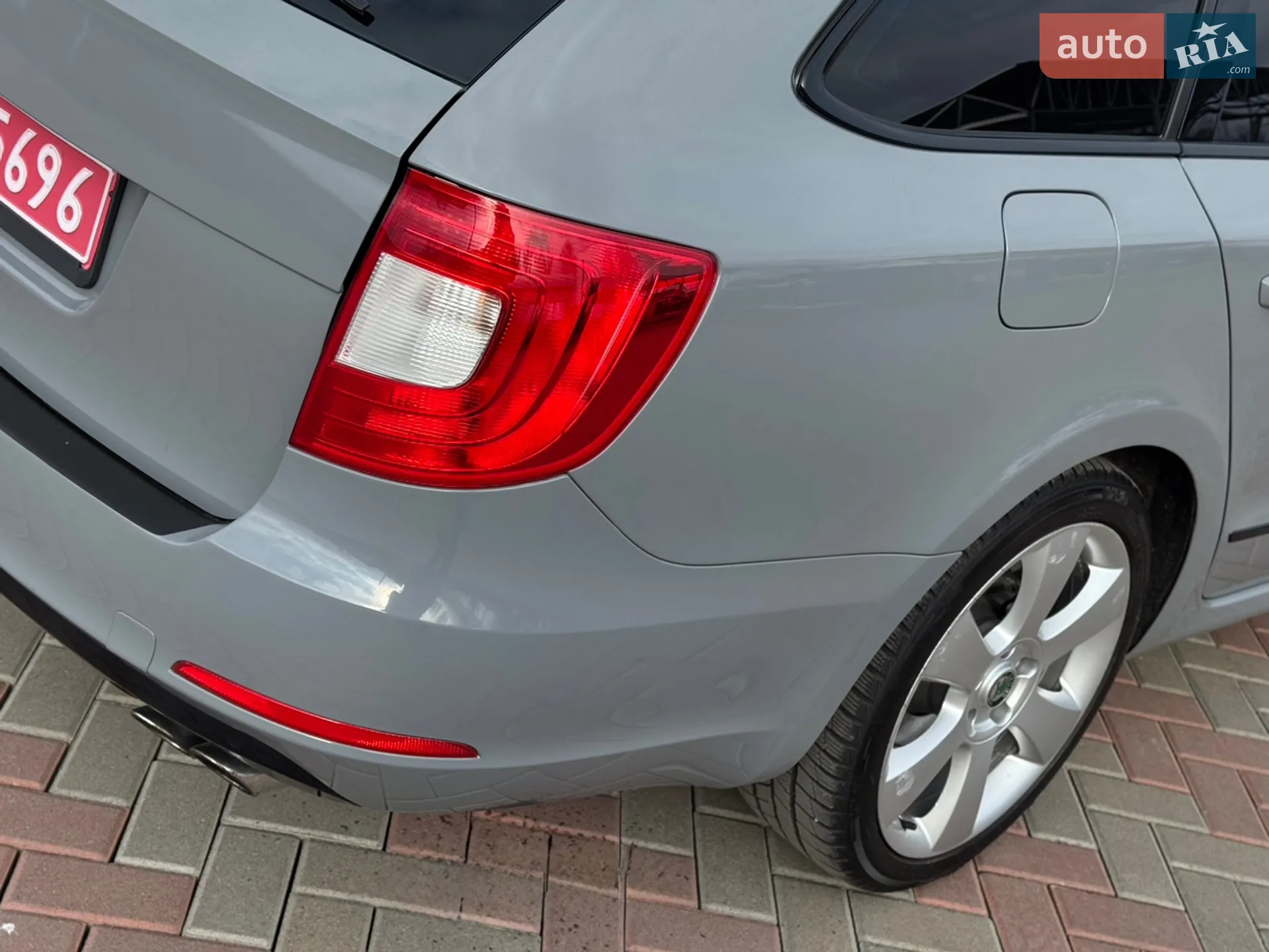 2011 Skoda Superb - мініатюра 18