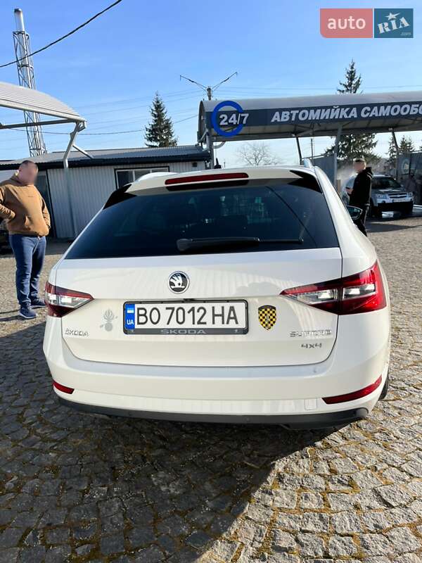 Універсал Skoda Superb 2018 в Тернополі