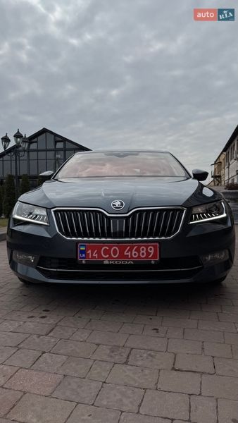 Ліфтбек Skoda Superb 2016 в Стрию