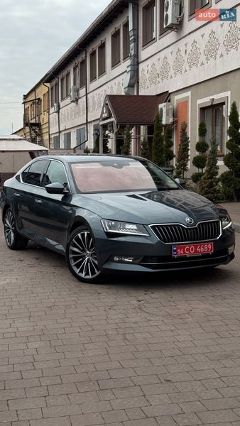 Ліфтбек Skoda Superb 2016 в Стрию