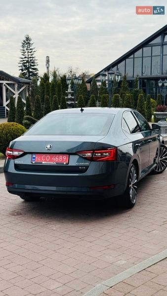 Ліфтбек Skoda Superb 2016 в Стрию