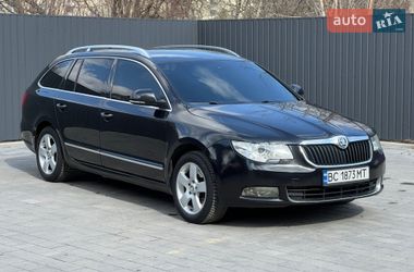 Универсал Skoda Superb 2010 в Староконстантинове