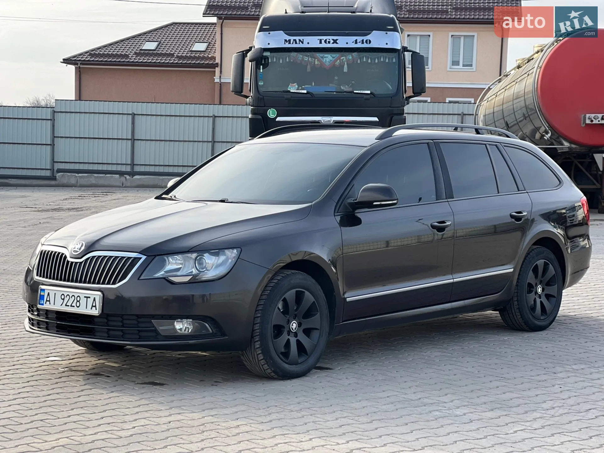 2014 Skoda Superb - мініатюра 2