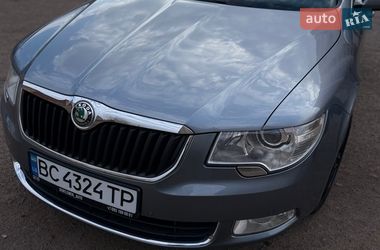 Универсал Skoda Superb 2010 в Шептицькому