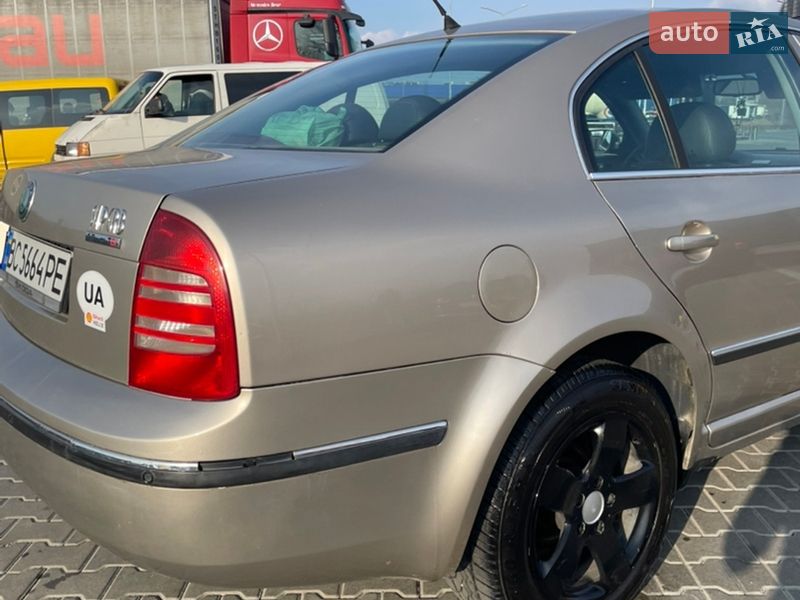 Лифтбек Skoda Superb 2002 в Стрые фото 6 Лифтбек Skoda Superb 2002 в Стрые