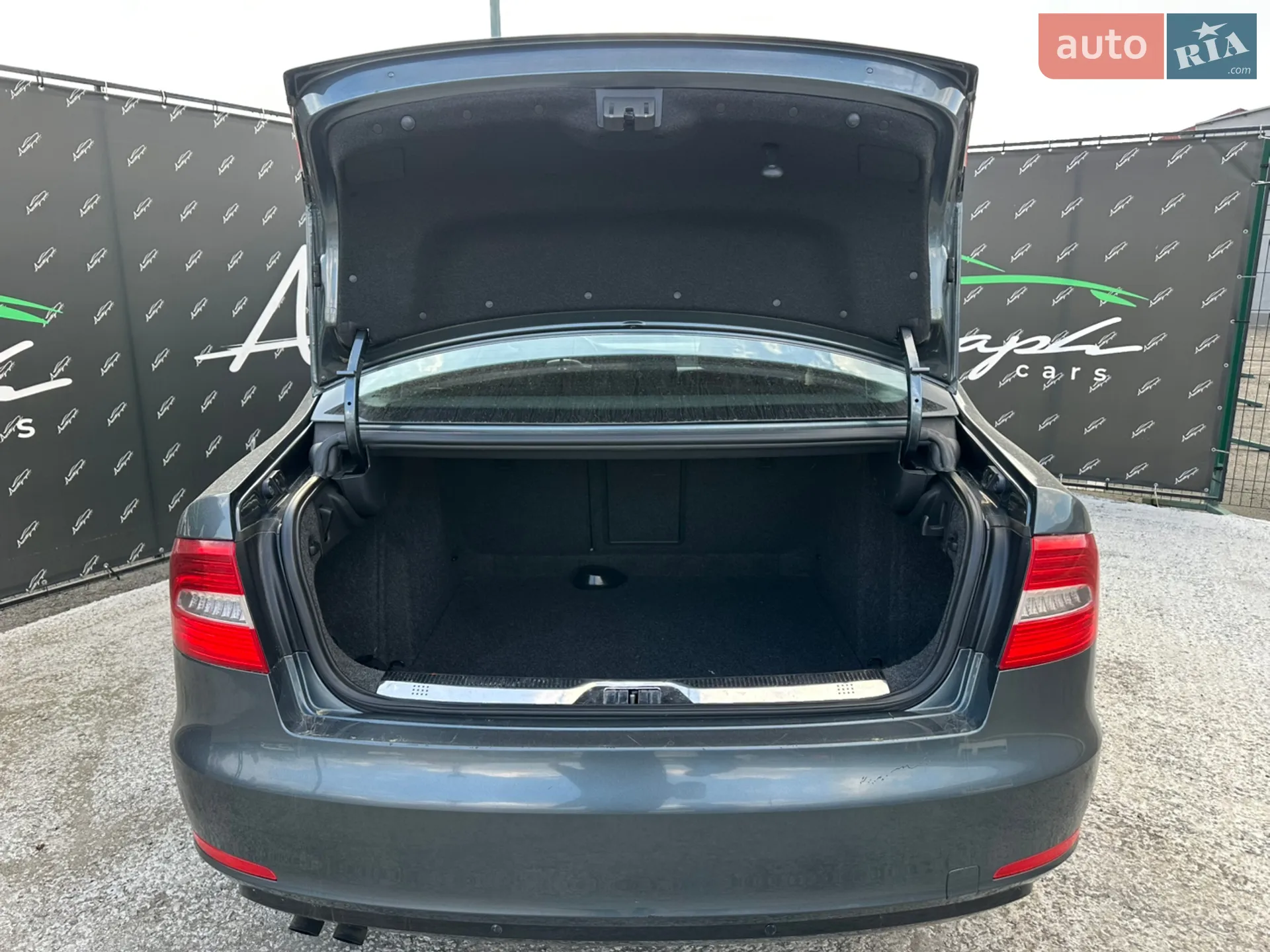 2014 Skoda Superb - мініатюра 23