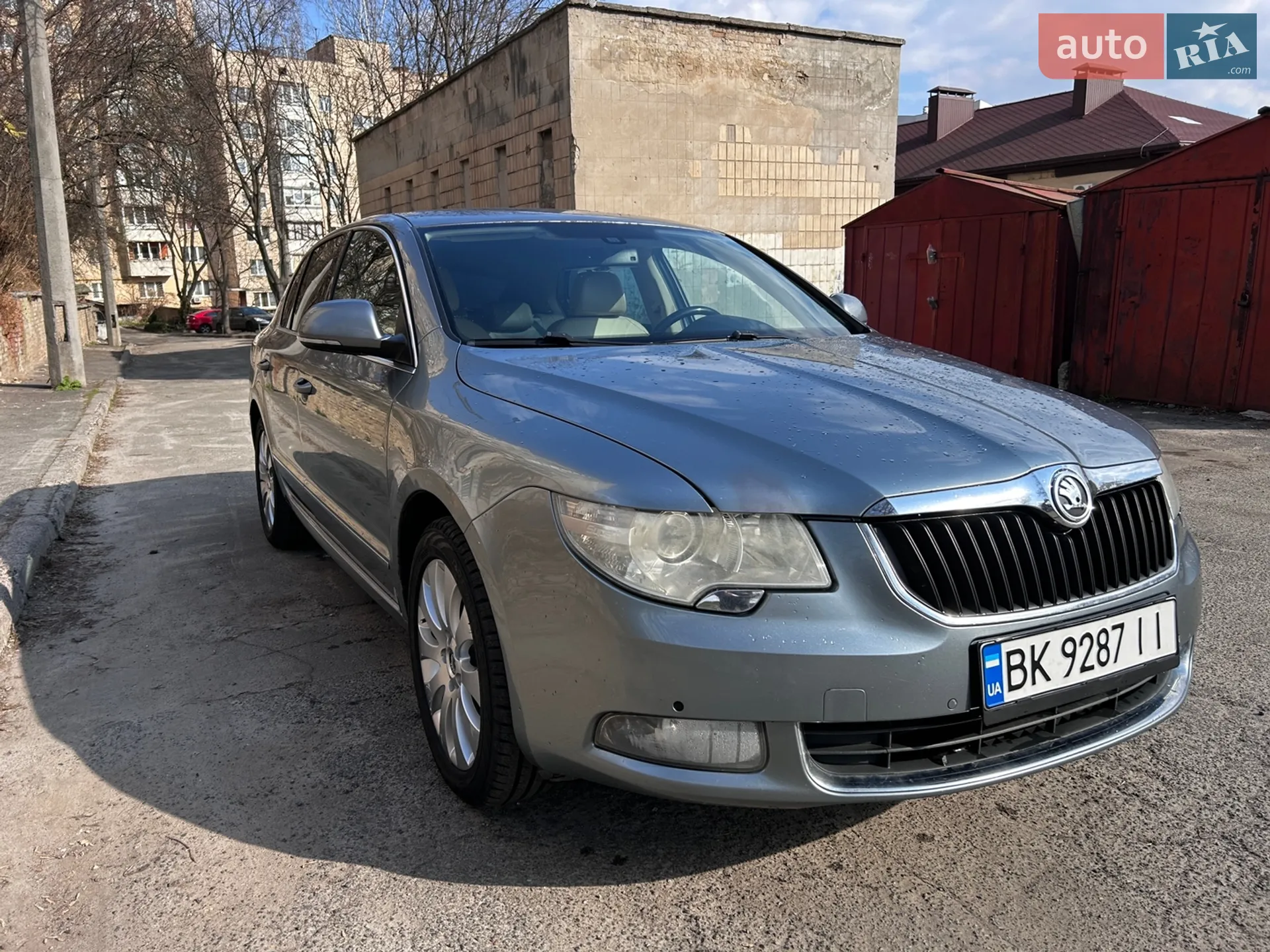 2010 Skoda Superb - мініатюра 2