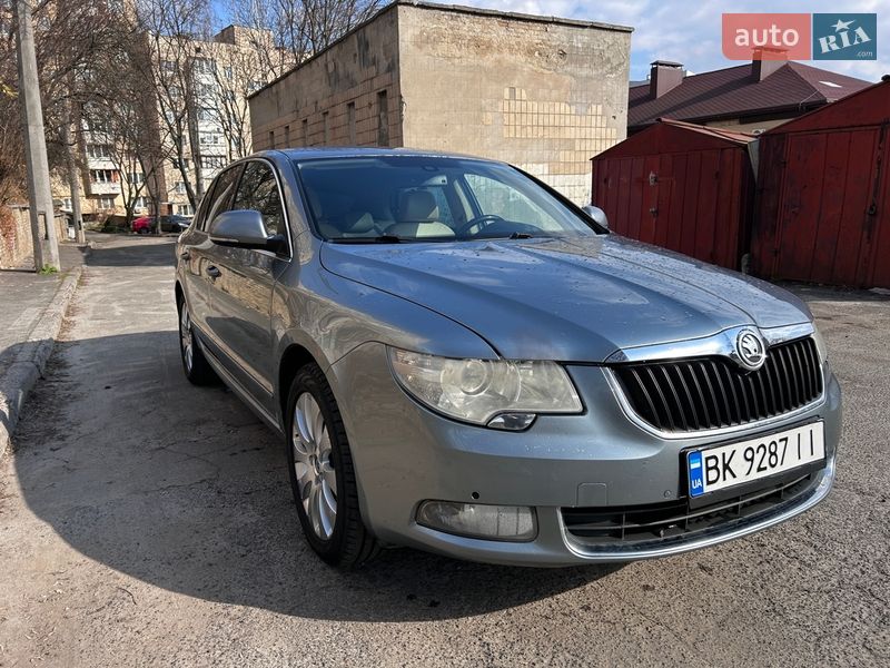 Лифтбек Skoda Superb 2010 в Киеве