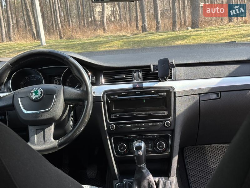 Универсал Skoda Superb 2010 в Житомире