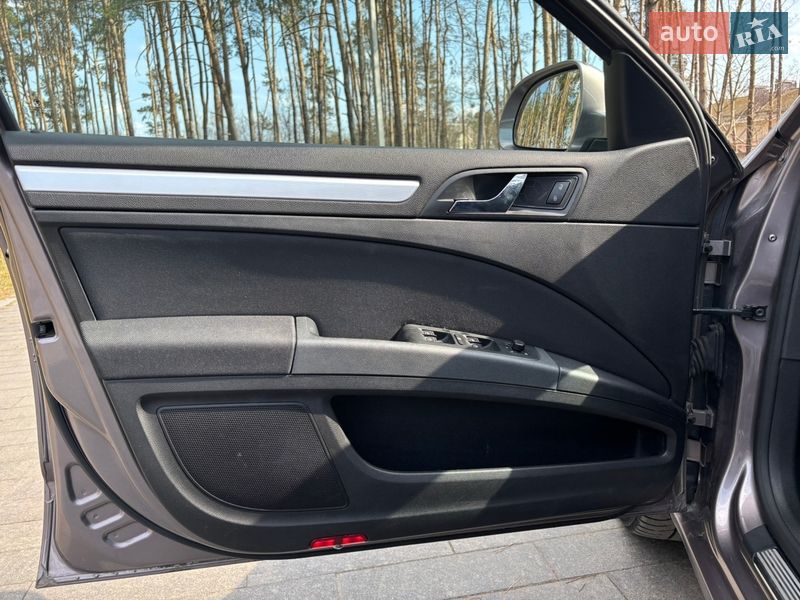 Универсал Skoda Superb 2010 в Житомире