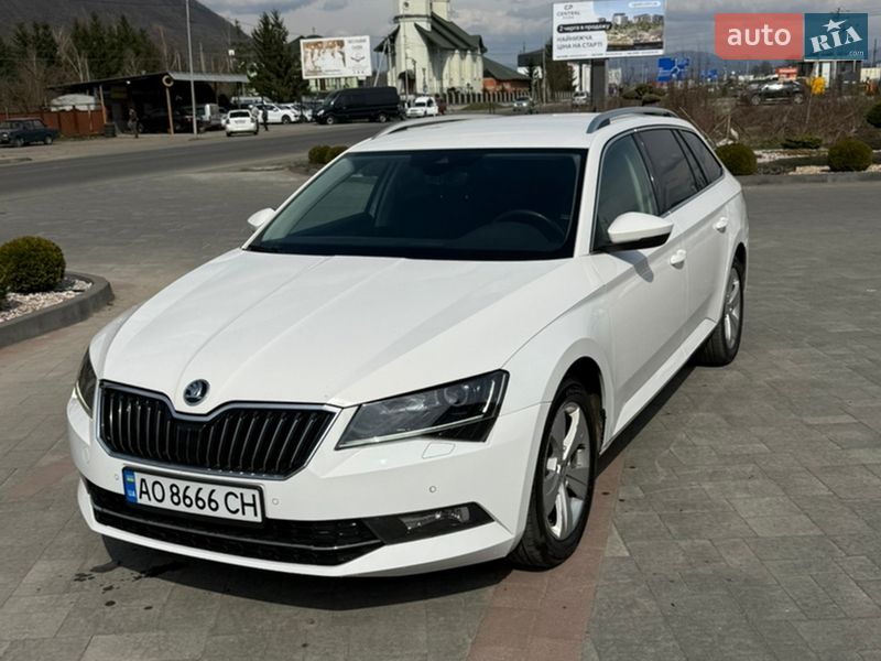 Универсал Skoda Superb 2018 в Хусте