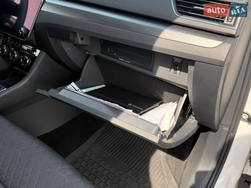 Универсал Skoda Superb 2018 в Хусте