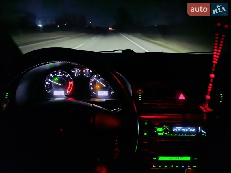 Лифтбек Skoda Superb 2006 в Ужгороде