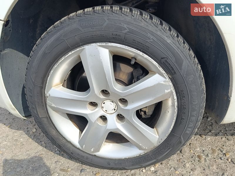 Лифтбек Skoda Superb 2006 в Ужгороде