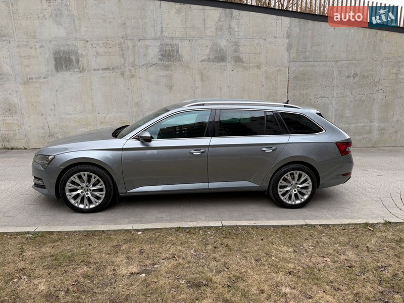 Универсал Skoda Superb 2020 в Львове
