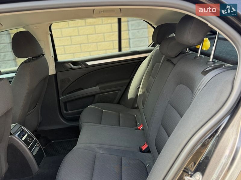 Лифтбек Skoda Superb 2014 в Ровно