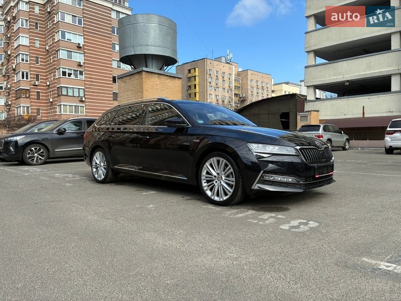 Универсал Skoda Superb 2022 в Киеве