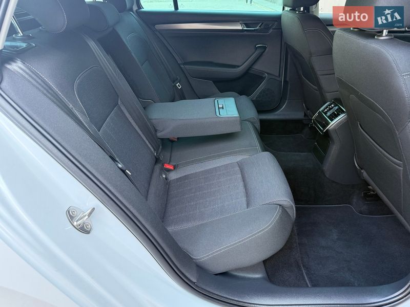 Универсал Skoda Superb 2021 в Киеве фото 84 Универсал Skoda Superb 2021 в Киеве
