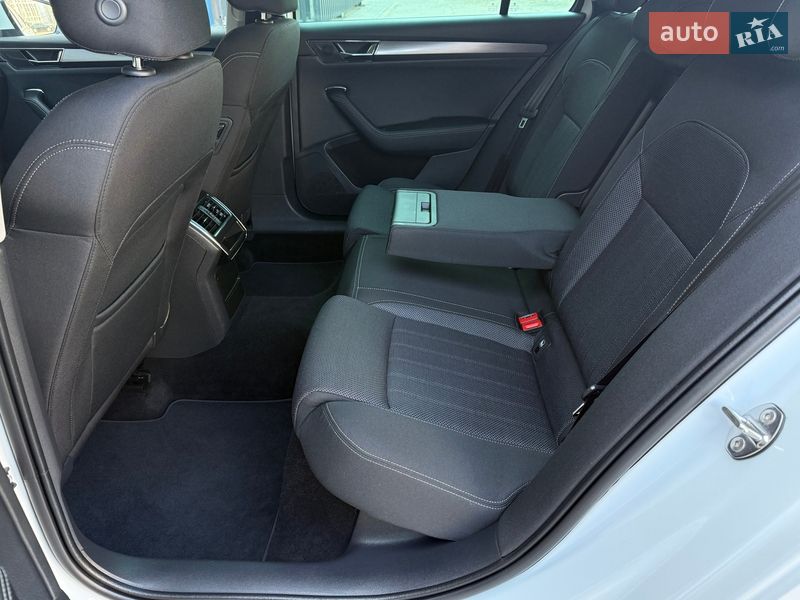 Универсал Skoda Superb 2021 в Киеве фото 75 Универсал Skoda Superb 2021 в Киеве
