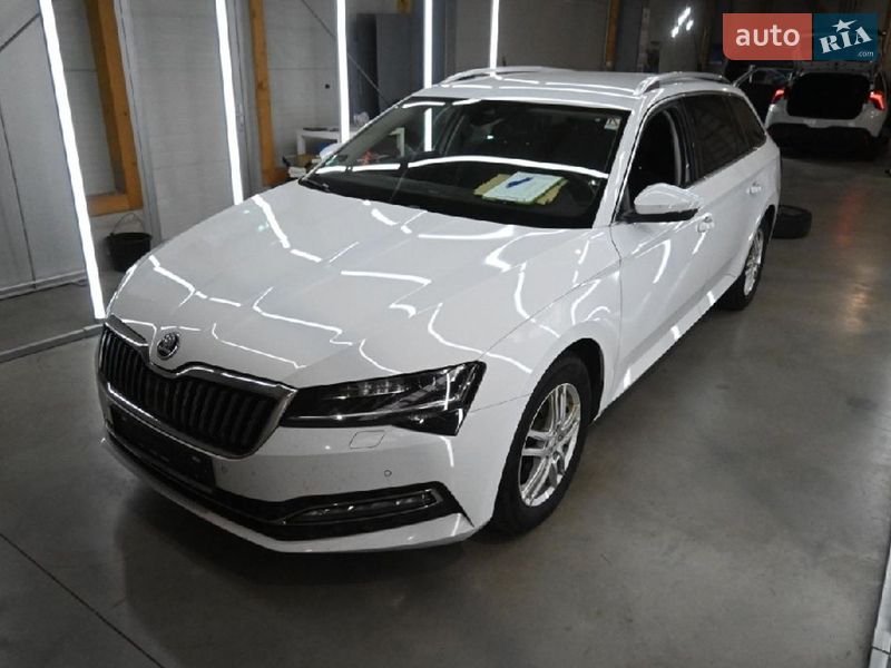 Универсал Skoda Superb 2021 в Киеве фото 104 Универсал Skoda Superb 2021 в Киеве
