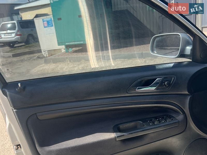 Лифтбек Skoda Superb 2006 в Ивано-Франковске фото 11 Лифтбек Skoda Superb 2006 в Ивано-Франковске