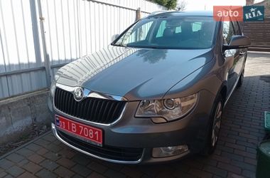 Універсал Skoda Superb 2011 в Луцьку