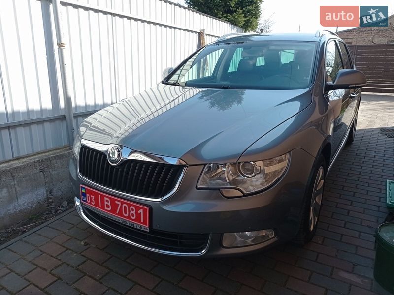 Skoda Superb 2011