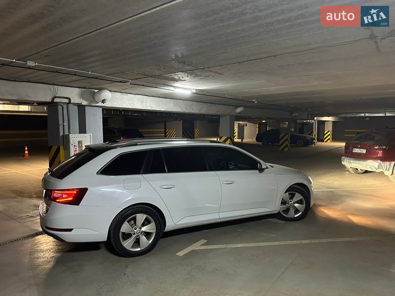 Универсал Skoda Superb 2015 в Хмельницком
