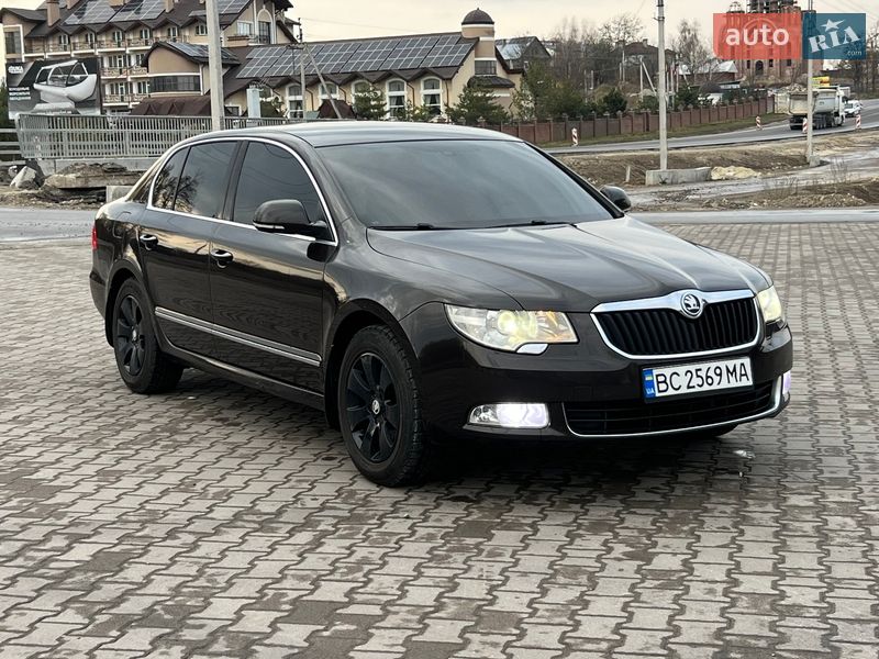 Лифтбек Skoda Superb 2013 в Шептицькому