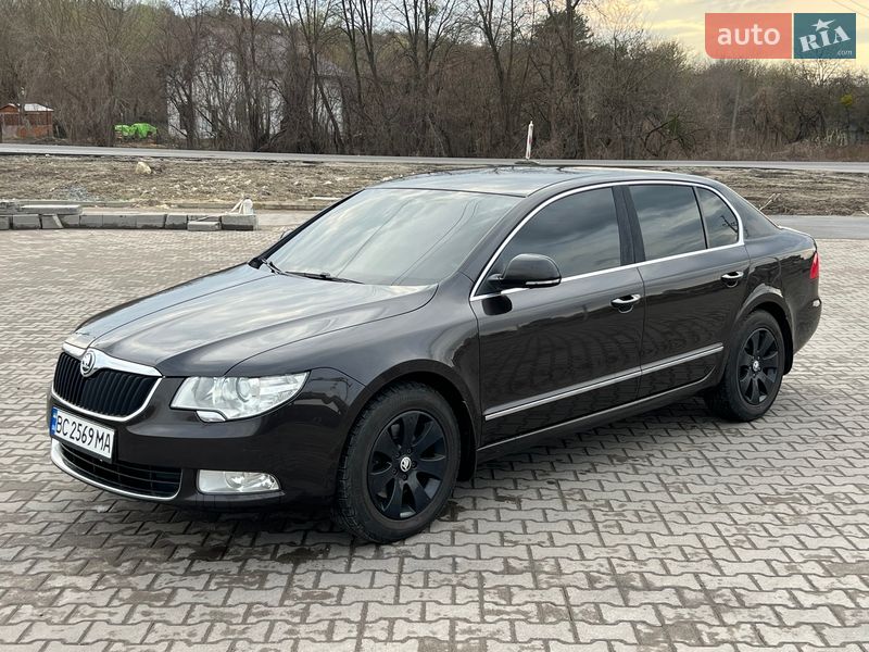 Лифтбек Skoda Superb 2013 в Шептицькому