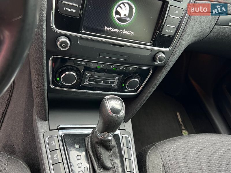 Лифтбек Skoda Superb 2013 в Шептицькому
