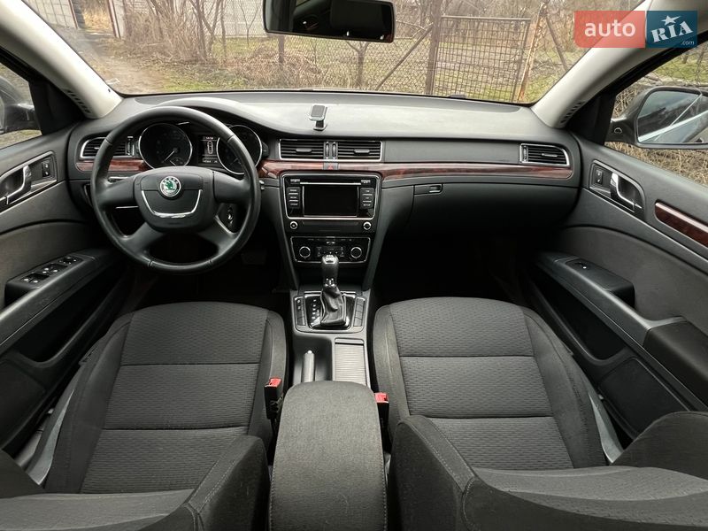 Лифтбек Skoda Superb 2013 в Шептицькому